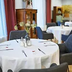 Smarthotel Schmid - Restaurant & Bar Inhouse - Naehe Schlossteich Sitzenberg