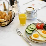 Smarthotel Schmid - Restaurant & Bar Inhouse - Naehe Schlossteich ホテル *