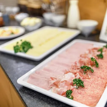 Smarthotel Schmid - Restaurant & Bar Inhouse - Naehe Schlossteich * Sitzenberg