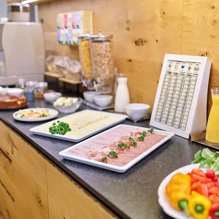 Smarthotel Schmid - Restaurant & Bar Inhouse - Naehe Schlossteich * Sitzenberg