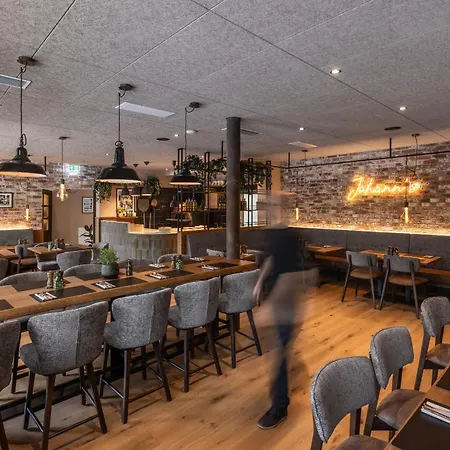 Hotel Smarthotel Schmid - Restaurant & Bar Inhouse - Naehe Schlossteich *