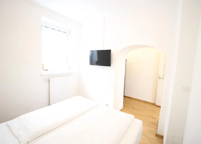 Smarthotel Schmid - Restaurant & Bar Inhouse - Naehe Schlossteich * Sitzenberg