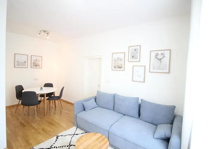 Smarthotel Schmid - Restaurant & Bar Inhouse - Naehe Schlossteich * Sitzenberg