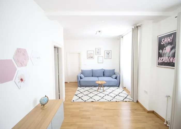 Smarthotel Schmid - Restaurant & Bar Inhouse - Naehe Schlossteich *