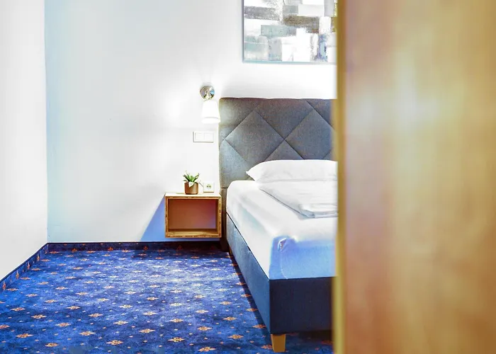 Smarthotel Schmid - Restaurant & Bar Inhouse - Naehe Schlossteich Sitzenberg