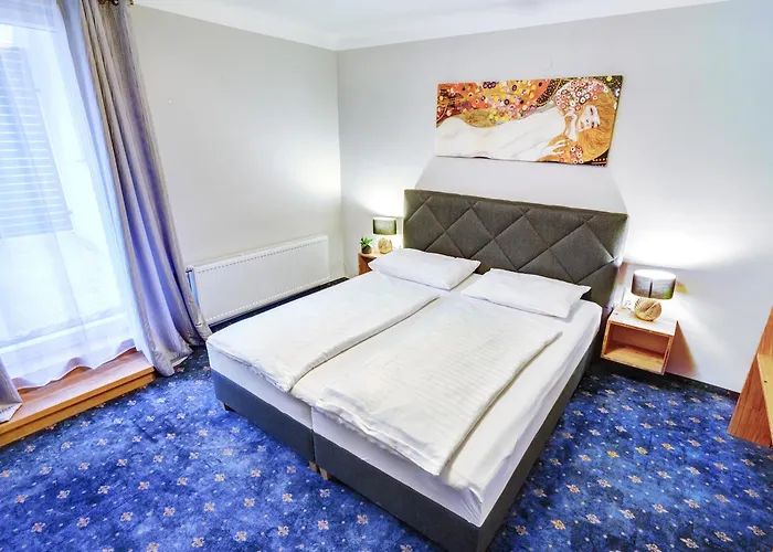 Smarthotel Schmid - Restaurant & Bar Inhouse - Naehe Schlossteich Hotel *