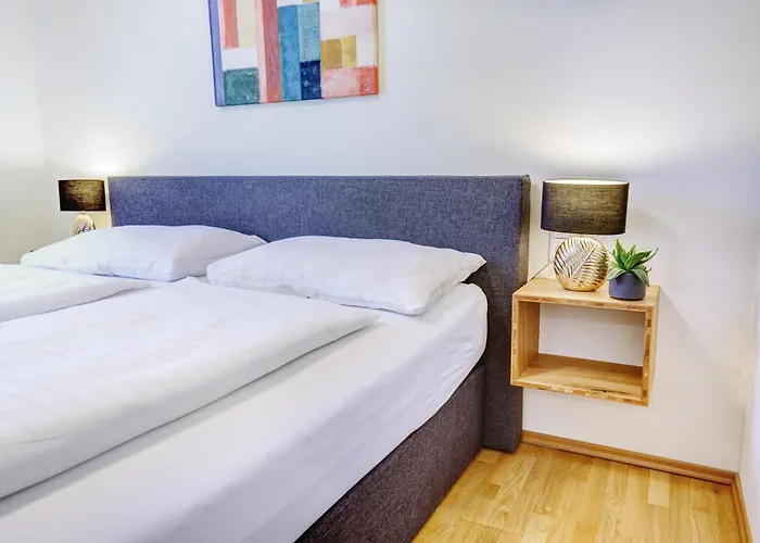 Smarthotel Schmid - Restaurant & Bar Inhouse - Naehe Schlossteich Hotel *