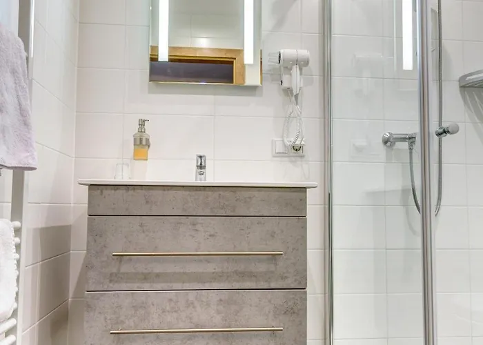 Smarthotel Schmid - Restaurant & Bar Inhouse - Naehe Schlossteich Hotel *